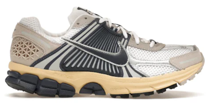 vomero 5 thunder blue cream on feet